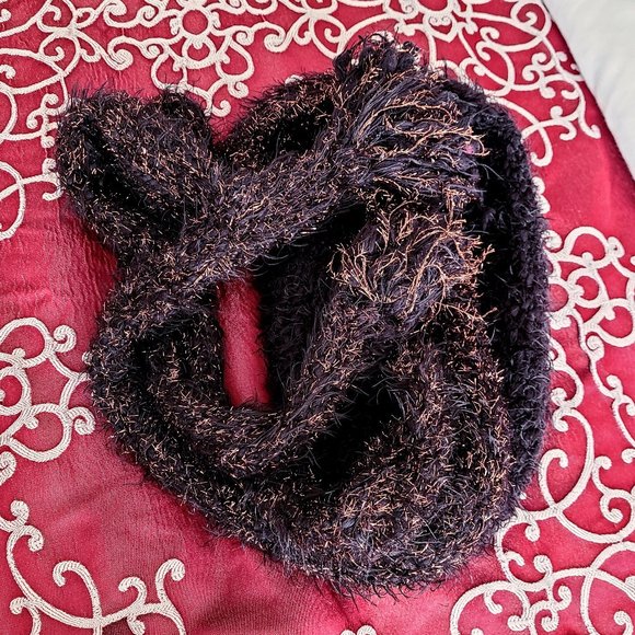 Anthropologie Fringe Scarf Tinsel Knit Red Black - Picture 2 of 7